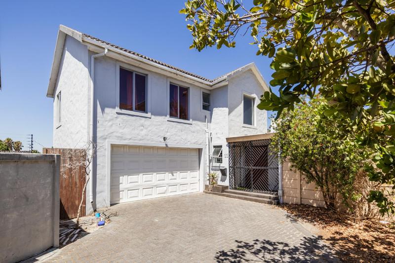 3 Bedroom Property for Sale in Parklands Western Cape